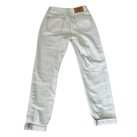 Urban Outfitters BDG High-Rise Mom Jeans in Ecru Distressed Women's Sz 26 - Picture 3 of 12
